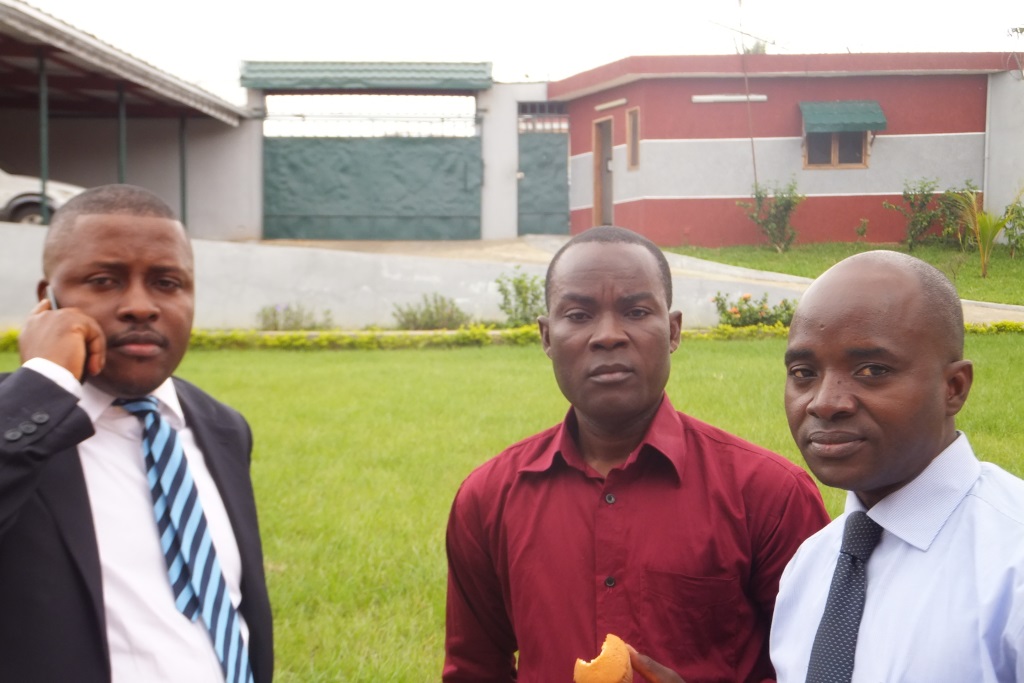de drie teamleden in Ivoorkust, v.l.n.r. Jean-Christophe Kabongo,Charles Mbayi, Philippe Makaye