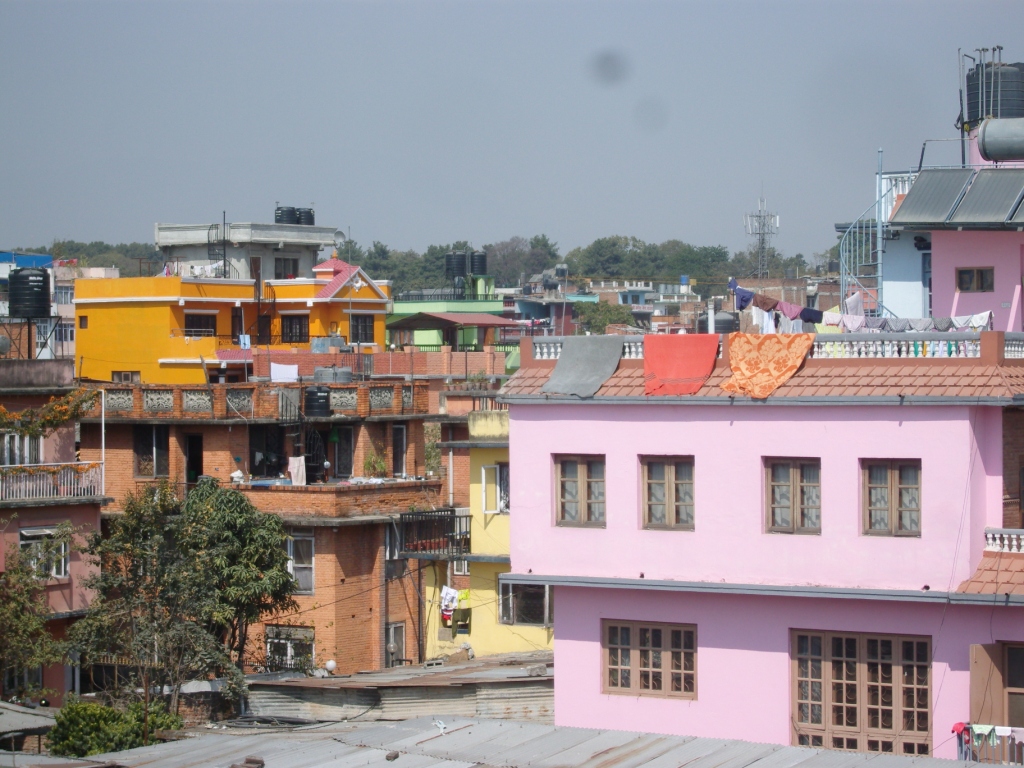 Blik vanuit mijn hotelkamer (Sukeyasu hotel) in Kathmandu